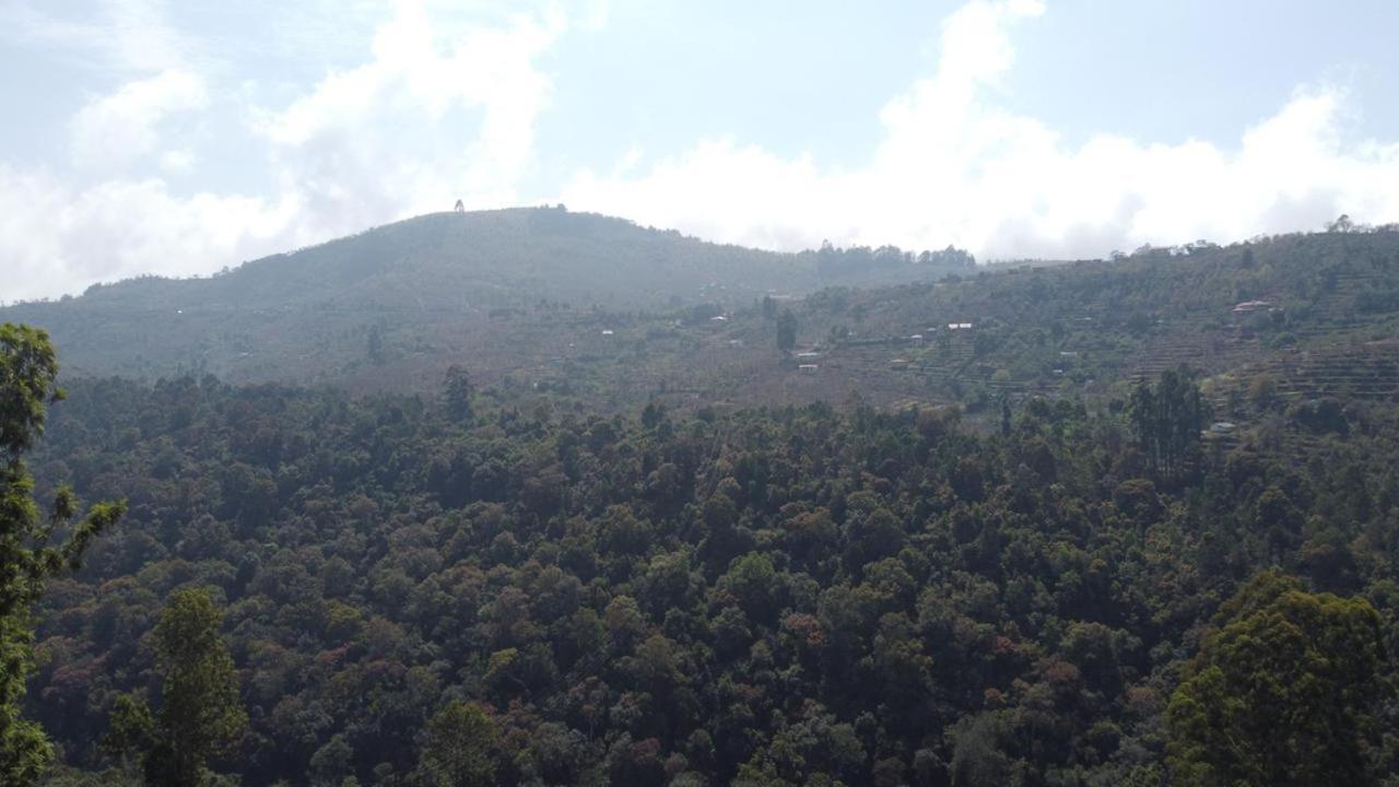Cherry Blossom Homestay Kodaikanal Exteriör bild