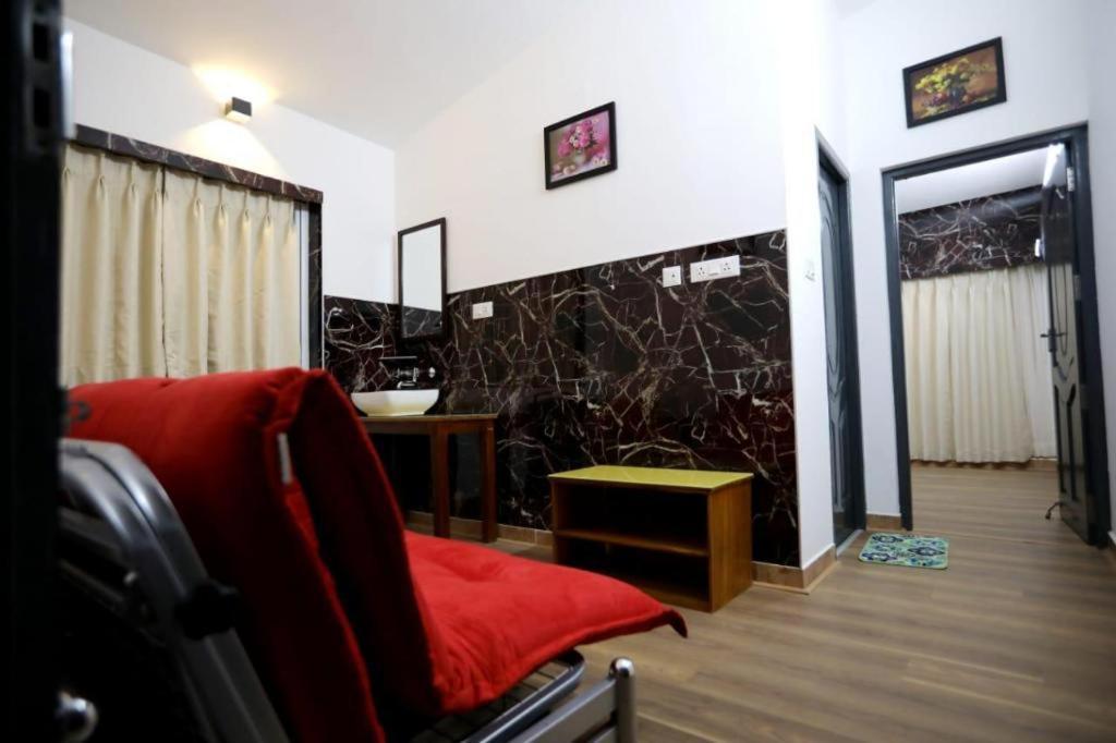 Cherry Blossom Homestay Kodaikanal Exteriör bild